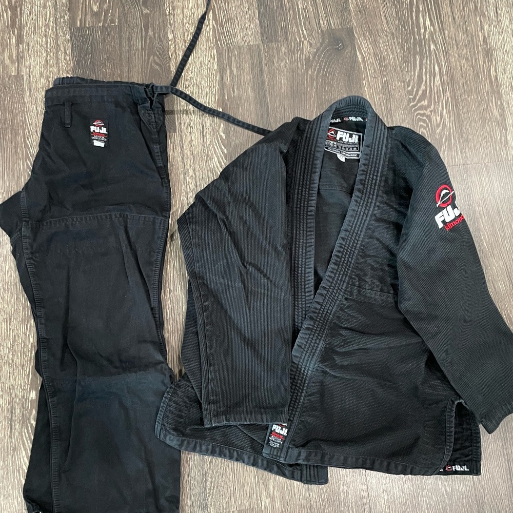 Fuji Lightweight Jiu Jitsu gi kimono size A2